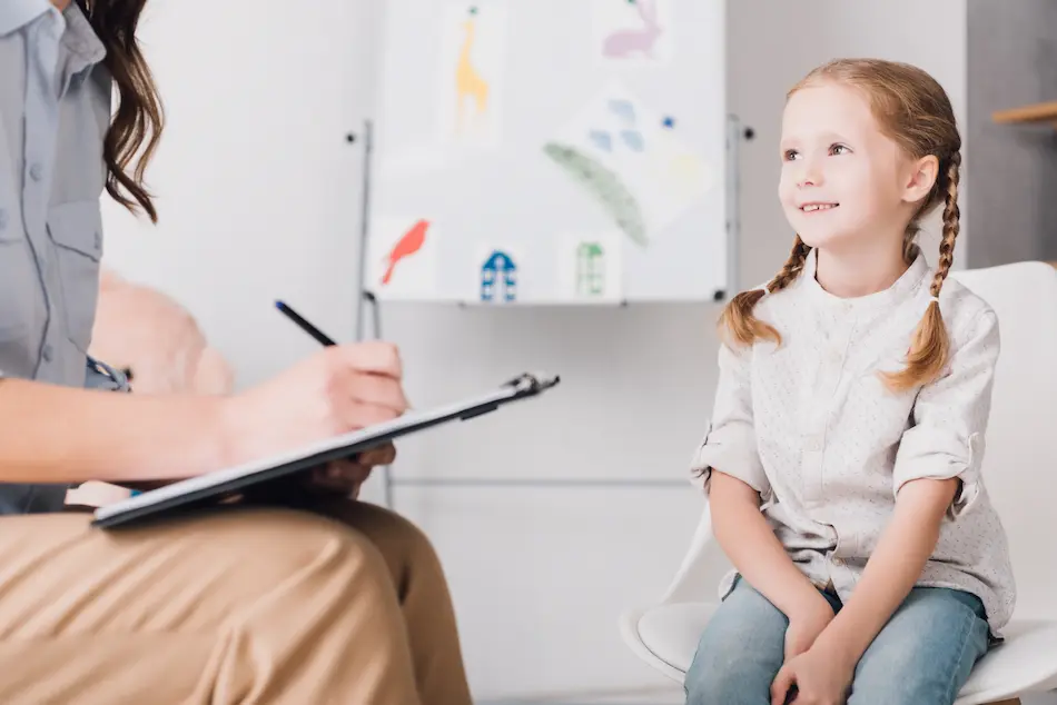 Psicología infantil en Madrid: Cómo ayudar a tus hijos a gestionar sus emociones